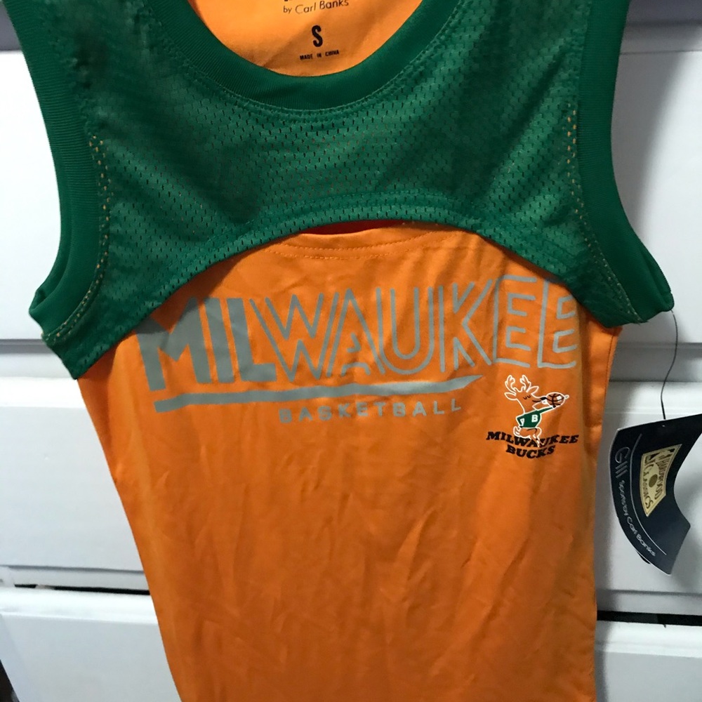 Milwaukee Bucks Sports Top by Carl Banks